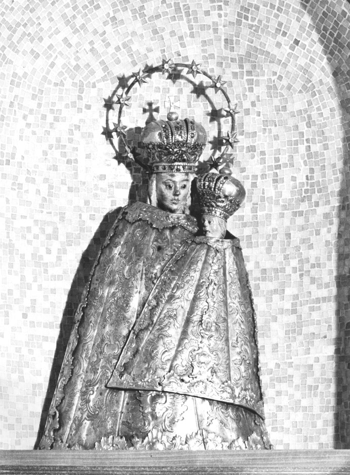 Madonna di Lussari, Madonna con bambino (statua) - ambito Italia nord-orientale (sec. XIV)