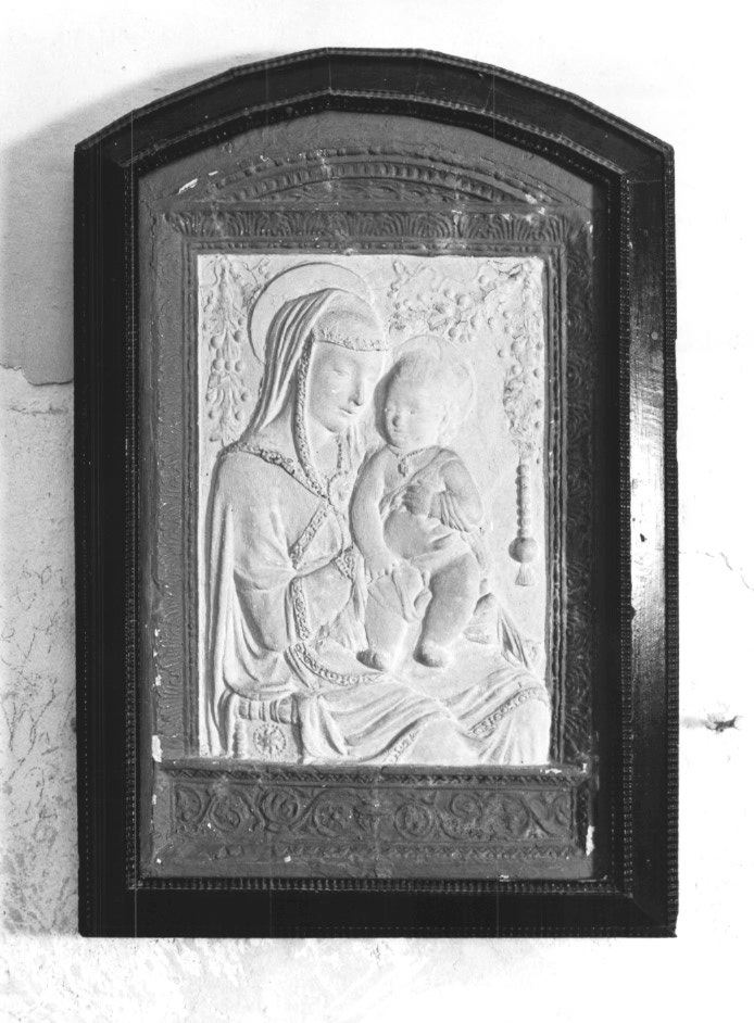 Madonna con bambino (rilievo) - ambito Italia nord-orientale (sec. XIX)