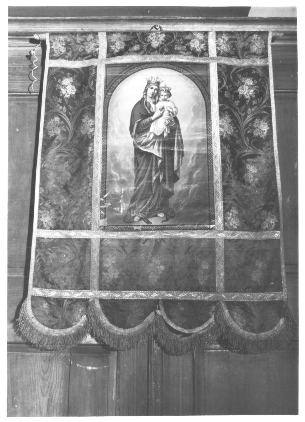 Madonna con Bambino (stendardo processionale) - ambito Italia nord-orientale (prima metà sec. XX)
