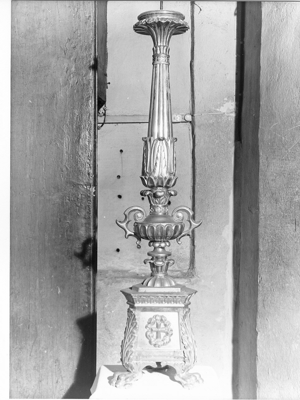 candeliere d'altare, serie - bottega ligure (sec. XX)