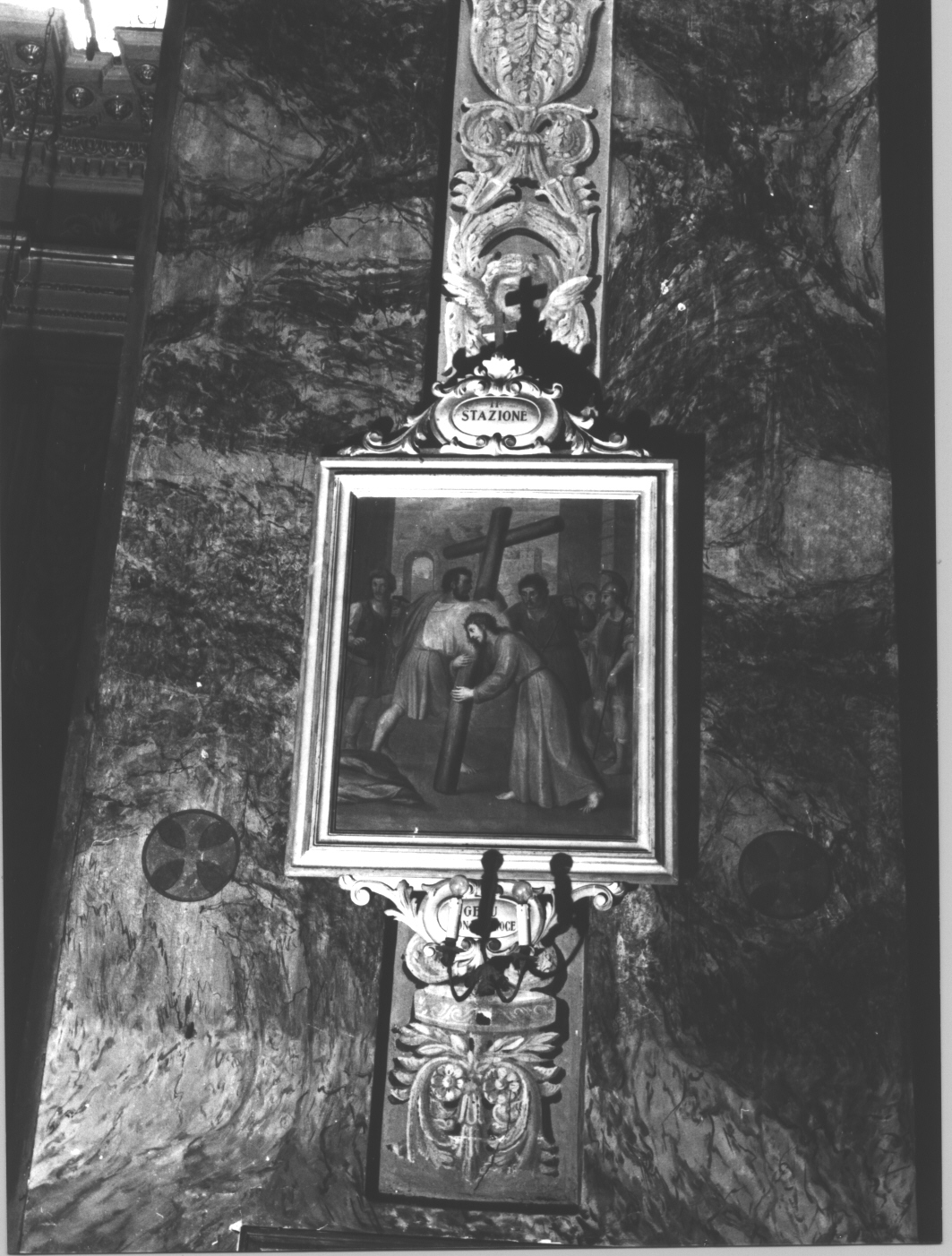 stazione II: Gesù caricato della croce (Via Crucis, elemento d'insieme) - ambito ligure (fine/inizio secc. XIX/ XX)