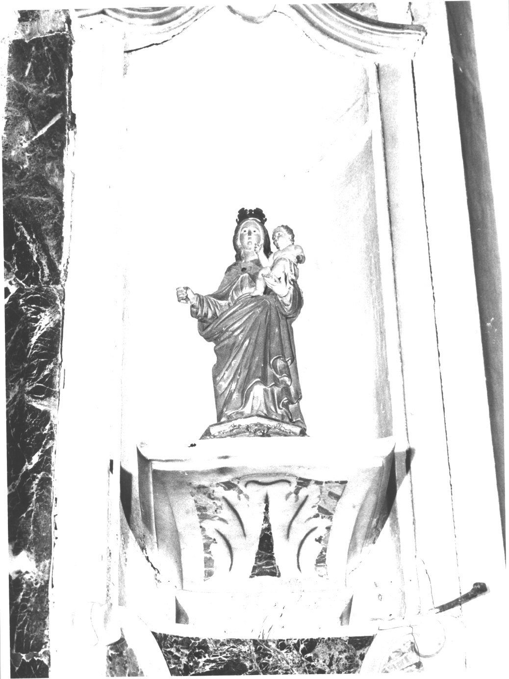 Madonna con Bambino (statua, opera isolata) - bottega ligure (fine sec. XVIII)