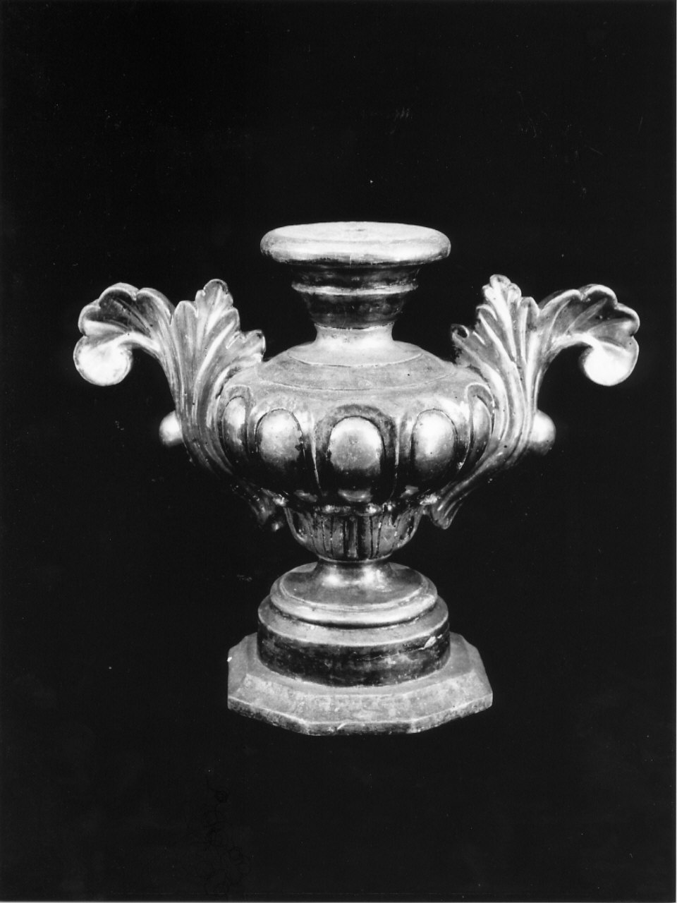 vaso d'altare, coppia - bottega ligure (fine/inizio secc. XVIII/ XIX)
