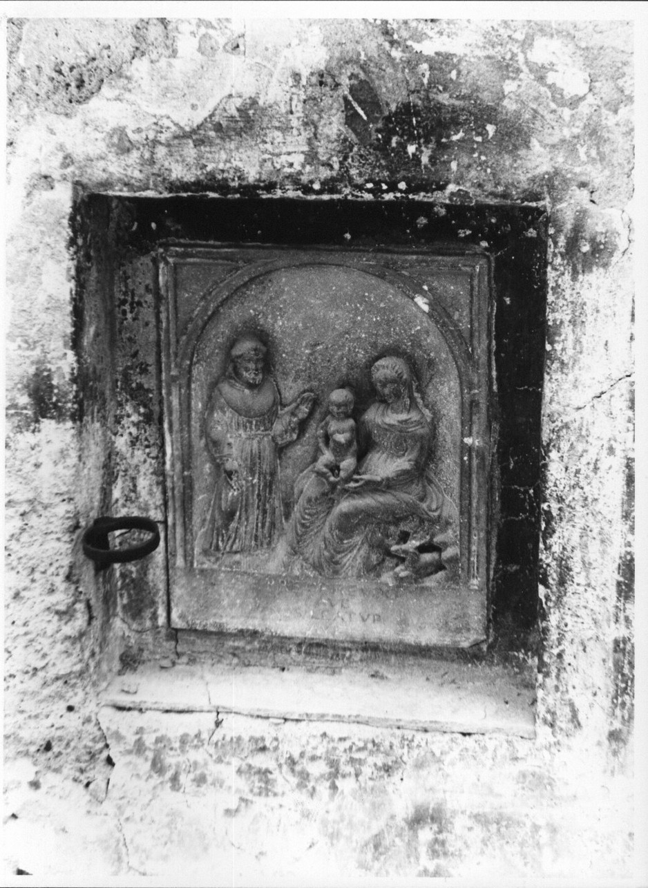 Madonna con Bambino e Santo (edicola, opera isolata) - bottega tosco-ligure (fine/inizio secc. XVII/ XVIII)