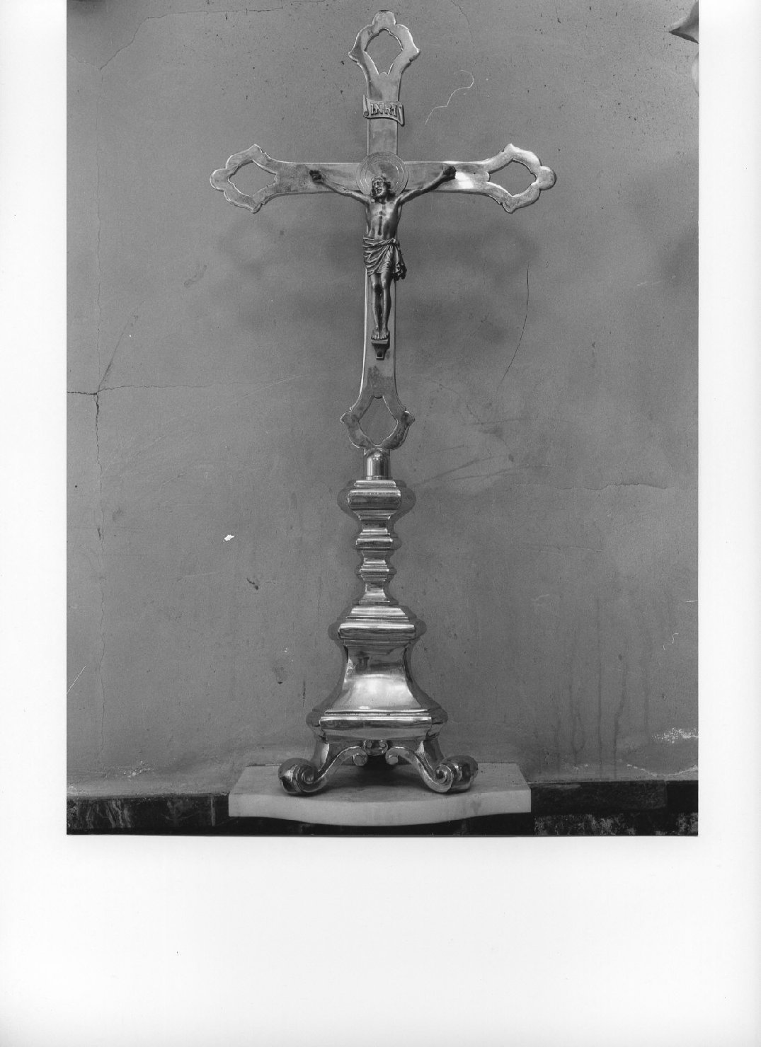 Cristo crocifisso (croce d'altare, opera isolata) - bottega ligure (sec. XX)