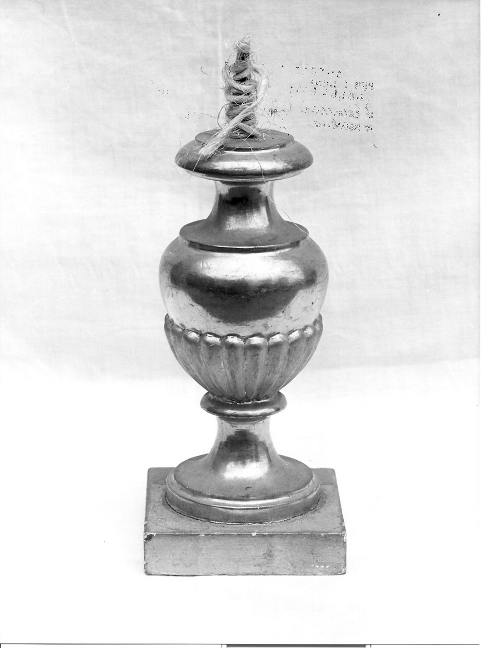 vaso d'altare, serie - bottega ligure (metà sec. XIX)