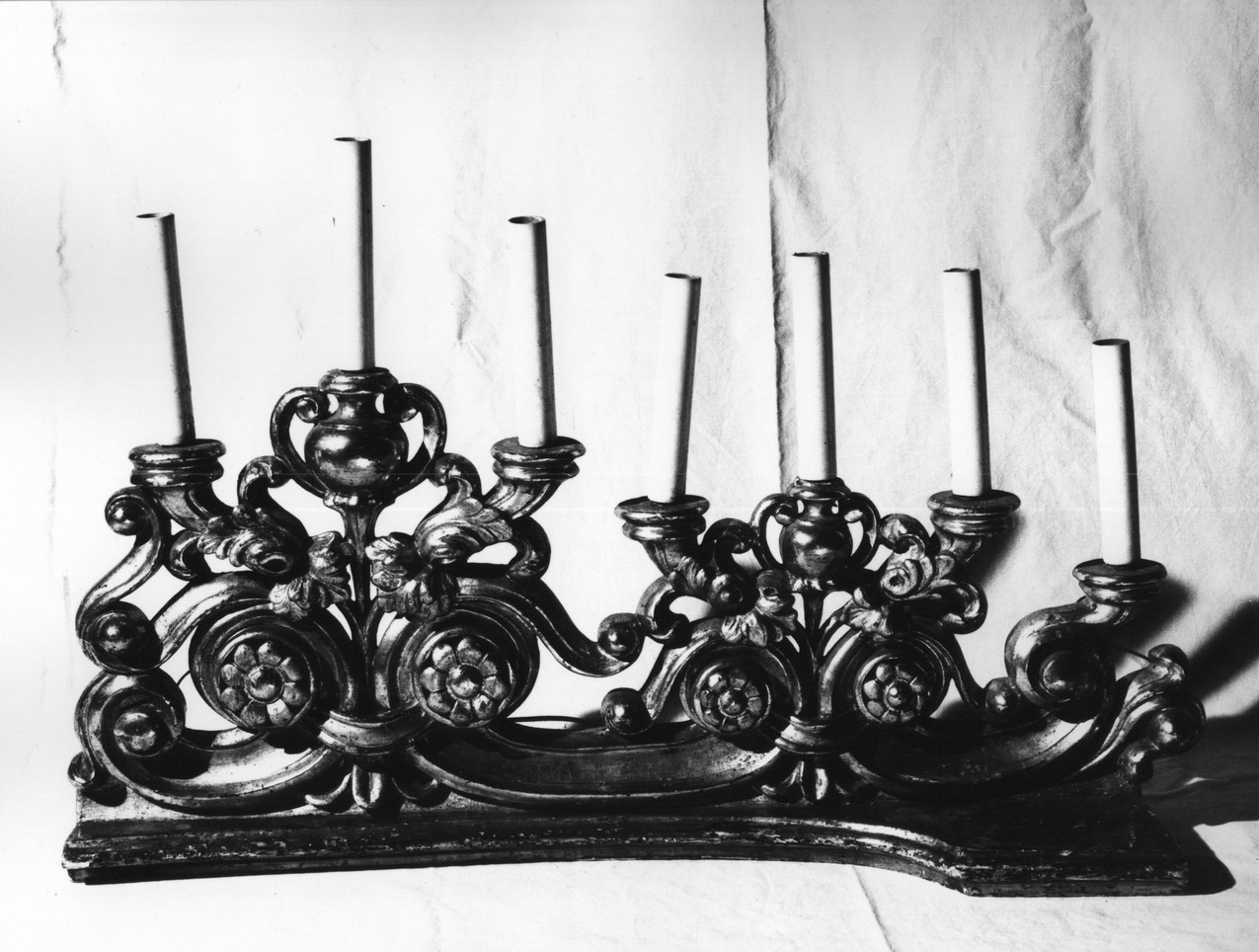 candelabro a serpentina, coppia di Vaccarezza (primo quarto sec. XX)