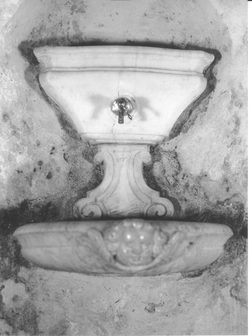 lavabo da sacrestia, opera isolata - bottega genovese (sec. XVIII)