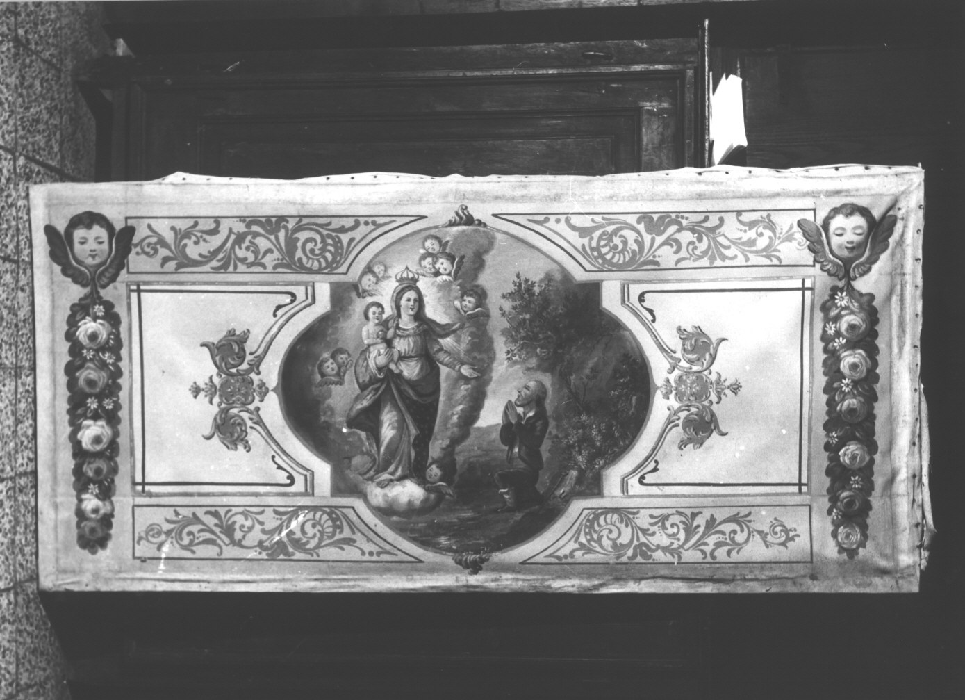 Madonna dell'Acquasanta appare all'infermo (paliotto - a pannello piano, opera isolata) - manifattura italiana (sec. XX)