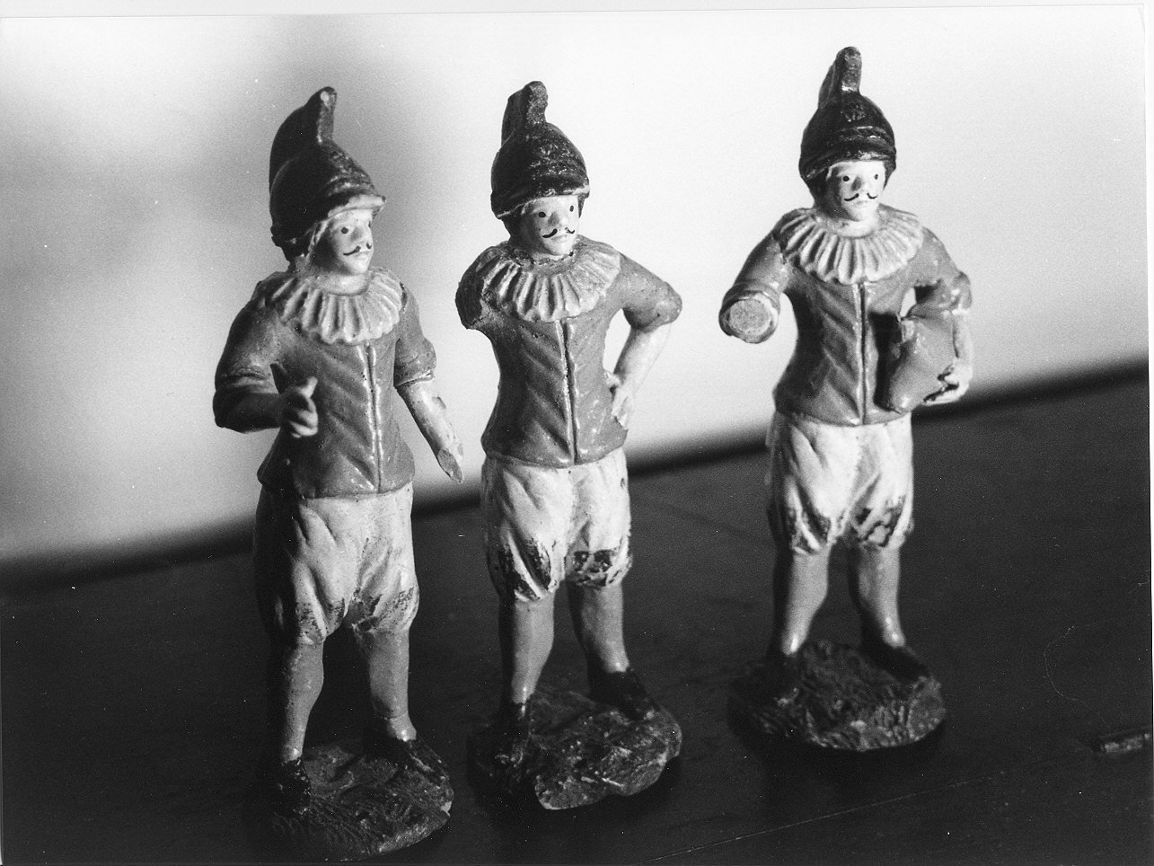 figura maschile (statuetta di presepio, serie) - PRODUZIONE LIGURE (secc. XIX/ XX)