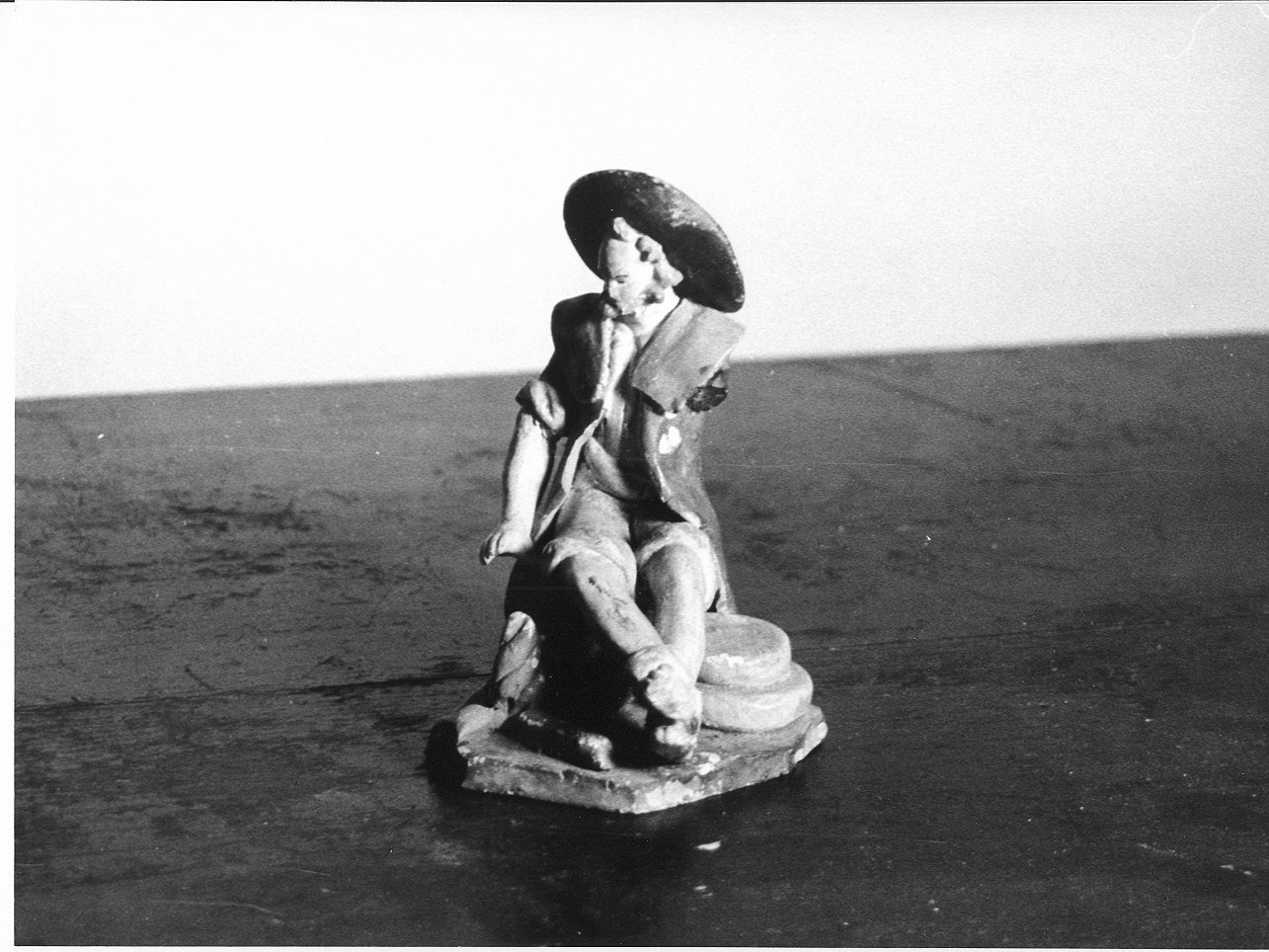 figura maschile seduta (statuetta di presepio, opera isolata) - PRODUZIONE LIGURE (prima metà sec. XX)