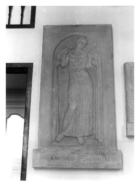 figura femminile (lapide, opera isolata) di Vassallo Armando (secondo quarto sec. XX)
