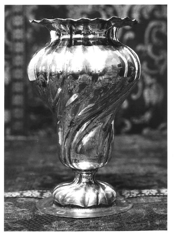 vaso d'altare, coppia - bottega genovese (primo quarto sec. XX)
