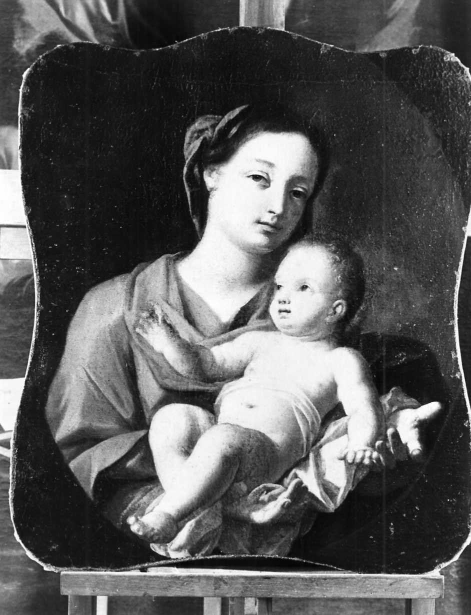 Madonna con Bambino (dipinto, elemento d'insieme) - ambito italiano (metà sec. XVII)