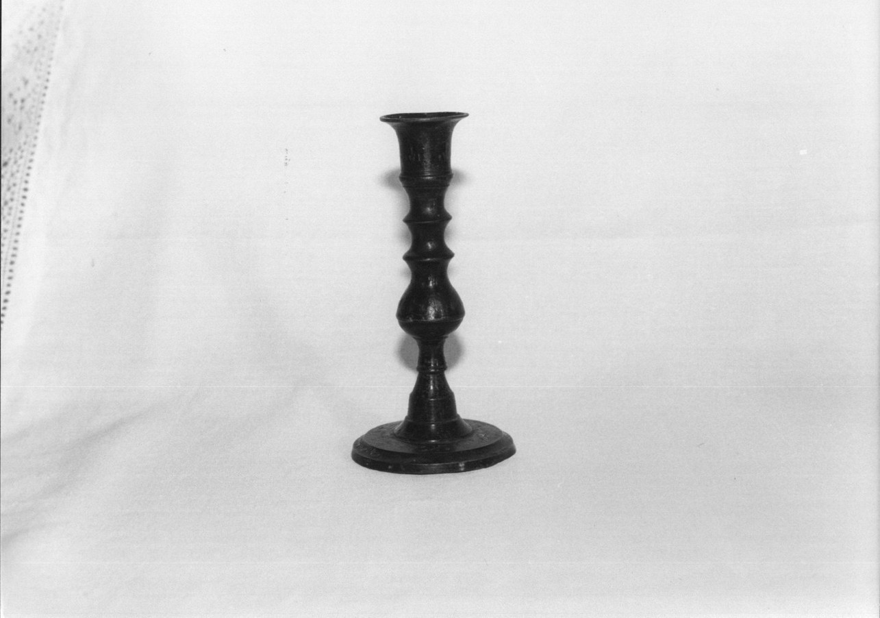 candeliere, coppia - produzione indiana (sec. XIX)