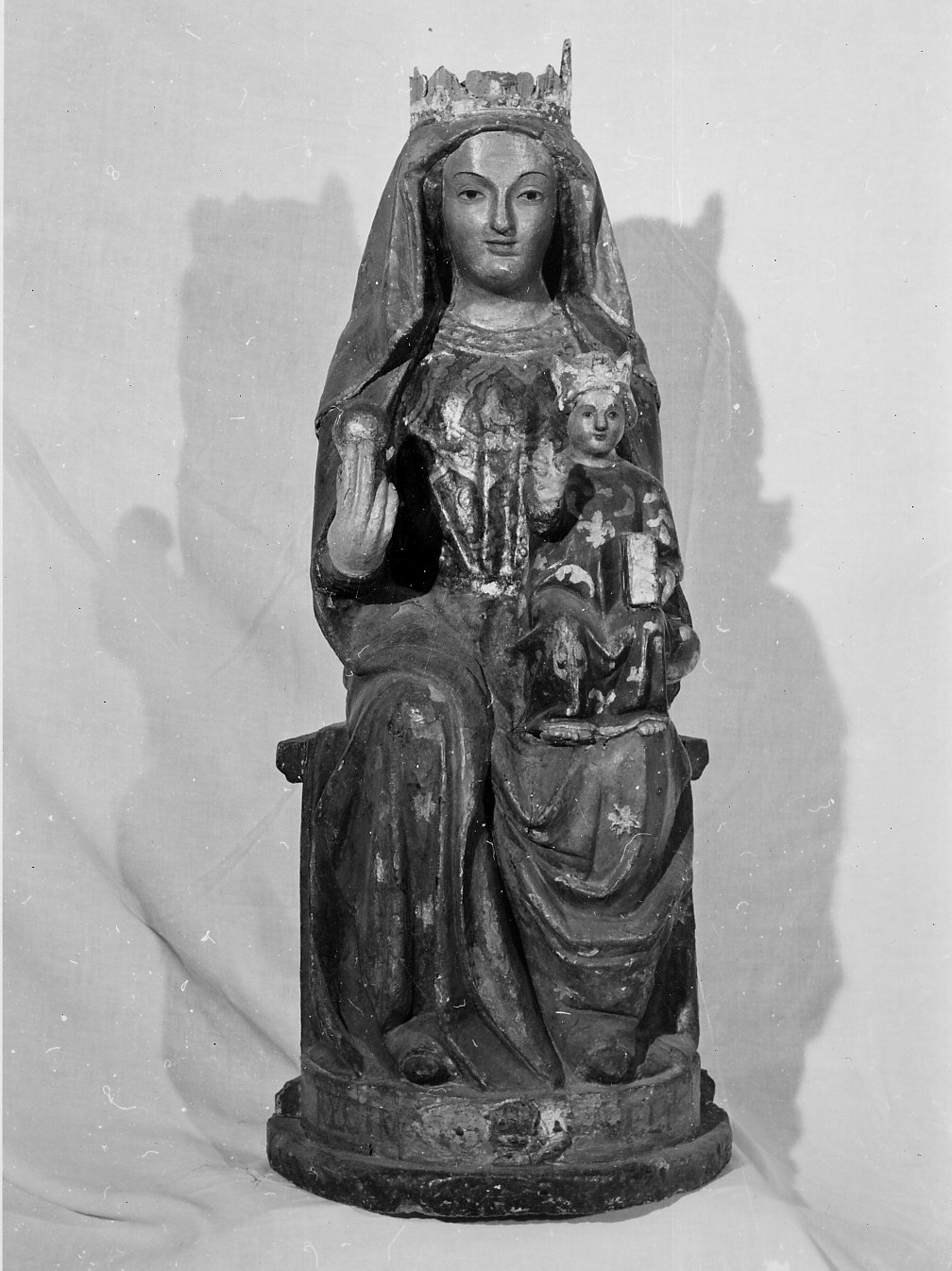 Madonna con Bambino (scultura, elemento d'insieme) - bottega ligure (fine/inizio secc. XV/ XVI, sec. XIX)