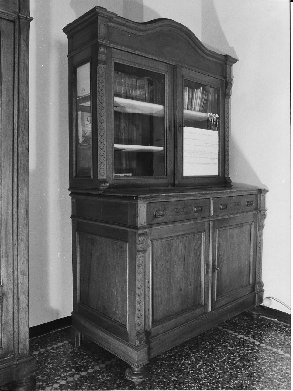 credenza a due corpi, opera isolata - bottega ligure (fine/inizio secc. XIX/ XX)