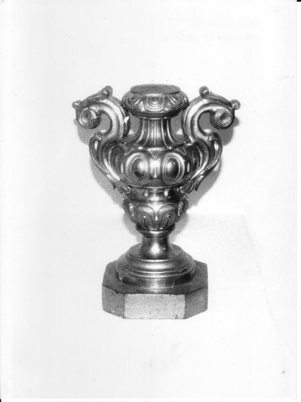 vaso d'altare, coppia - bottega ligure (seconda metà sec. XVIII)