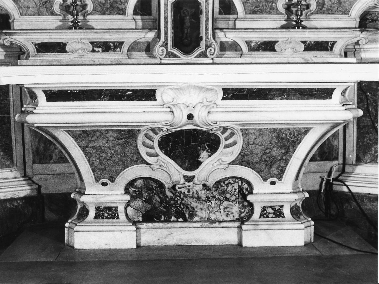 motivi decorativi astratti (altare, insieme) di Prato Domenico (sec. XVIII)