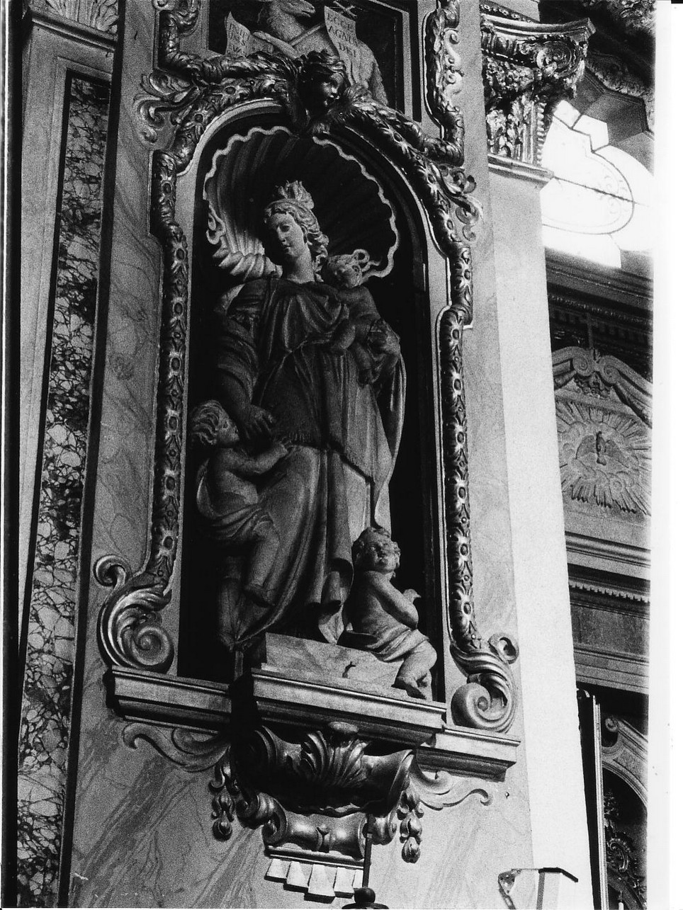 Carità (statua, opera isolata) di Brilla Antonio (sec. XIX)