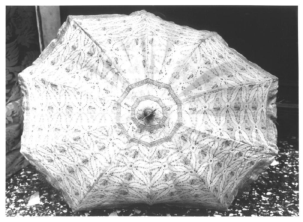 MOTIVI DECORATIVI FLOREALI (ombrellino processionale, opera isolata) - manifattura ligure (seconda metà sec. XVIII, sec. XIX)