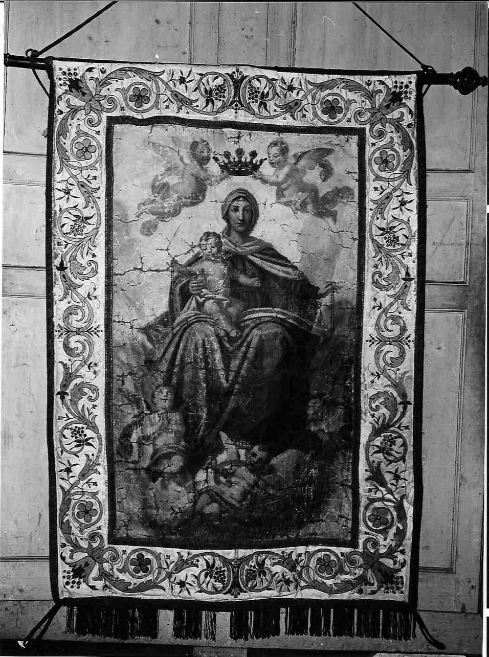 Madonna del Rosario/ San Rocco (stendardo processionale, opera isolata) di Ghigliotti Giovanni Battista (inizio sec. XX)