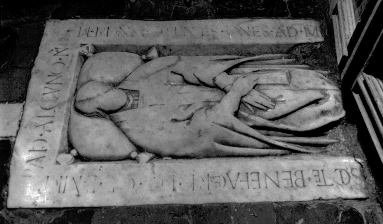 lapide tombale, opera isolata - bottega italiana (sec. XVI)