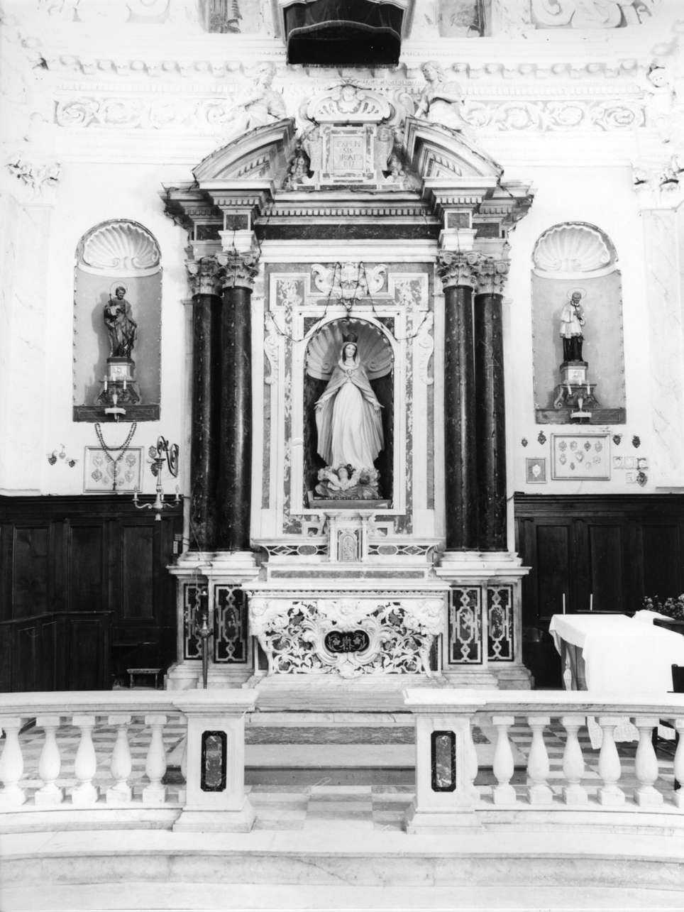 motivi decorativi floreali (altare maggiore, opera isolata) - bottega italiana (sec. XVIII)