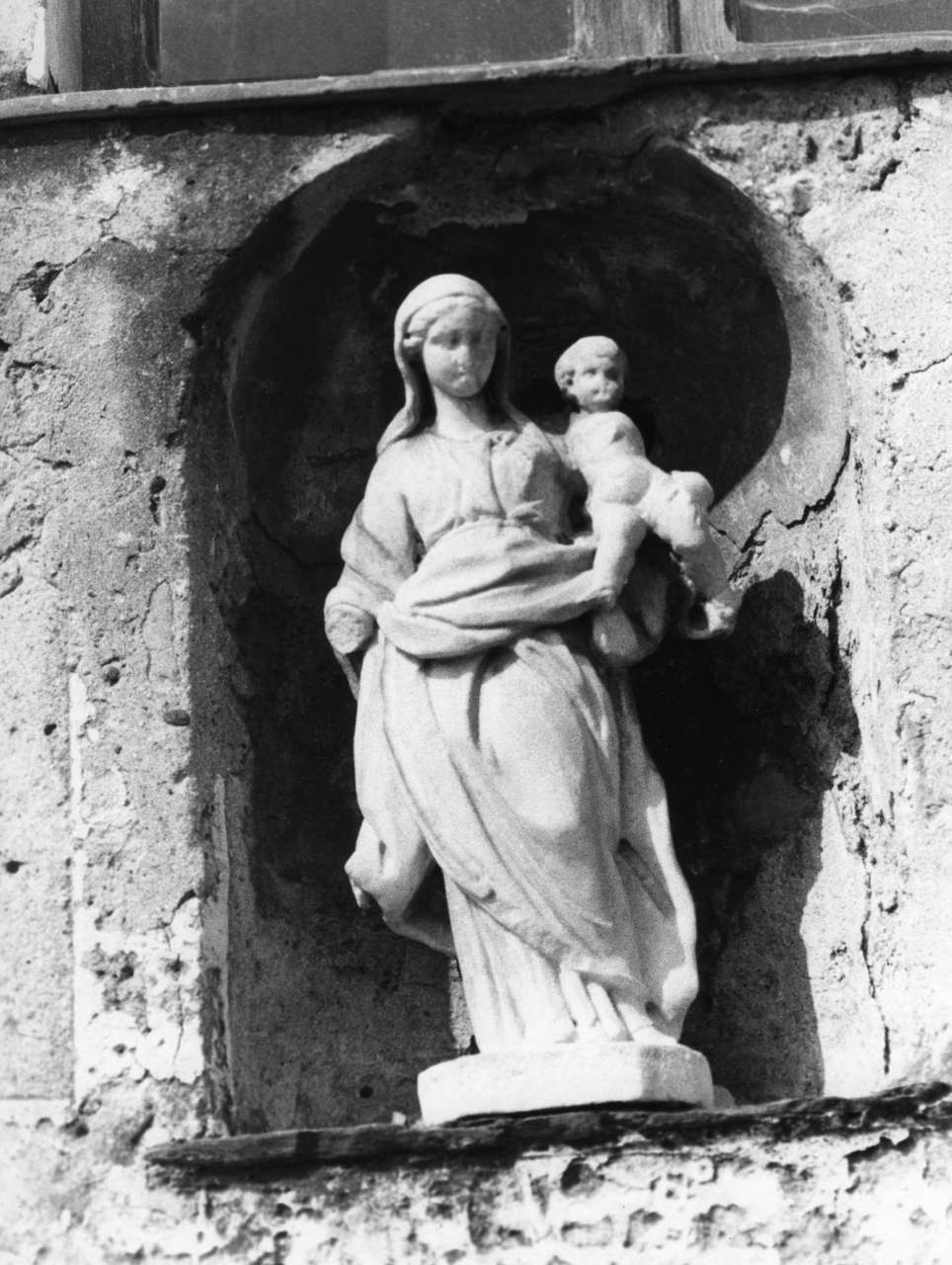 Madonna con Bambino (statua, opera isolata) - bottega italiana (fine/inizio secc. XVII/ XVIII)