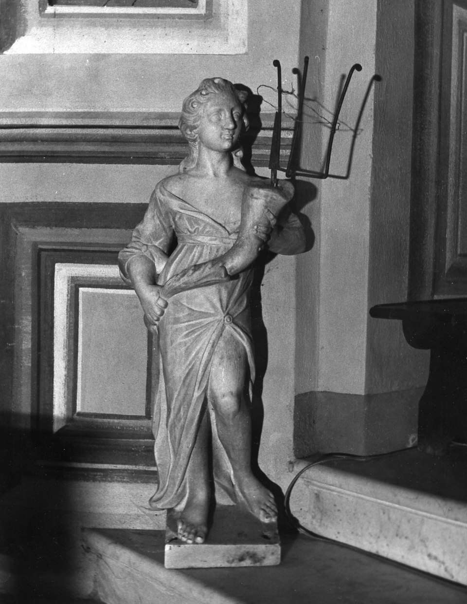 candelabro - a statua, coppia - bottega italiana (secc. XVII/ XVIII)