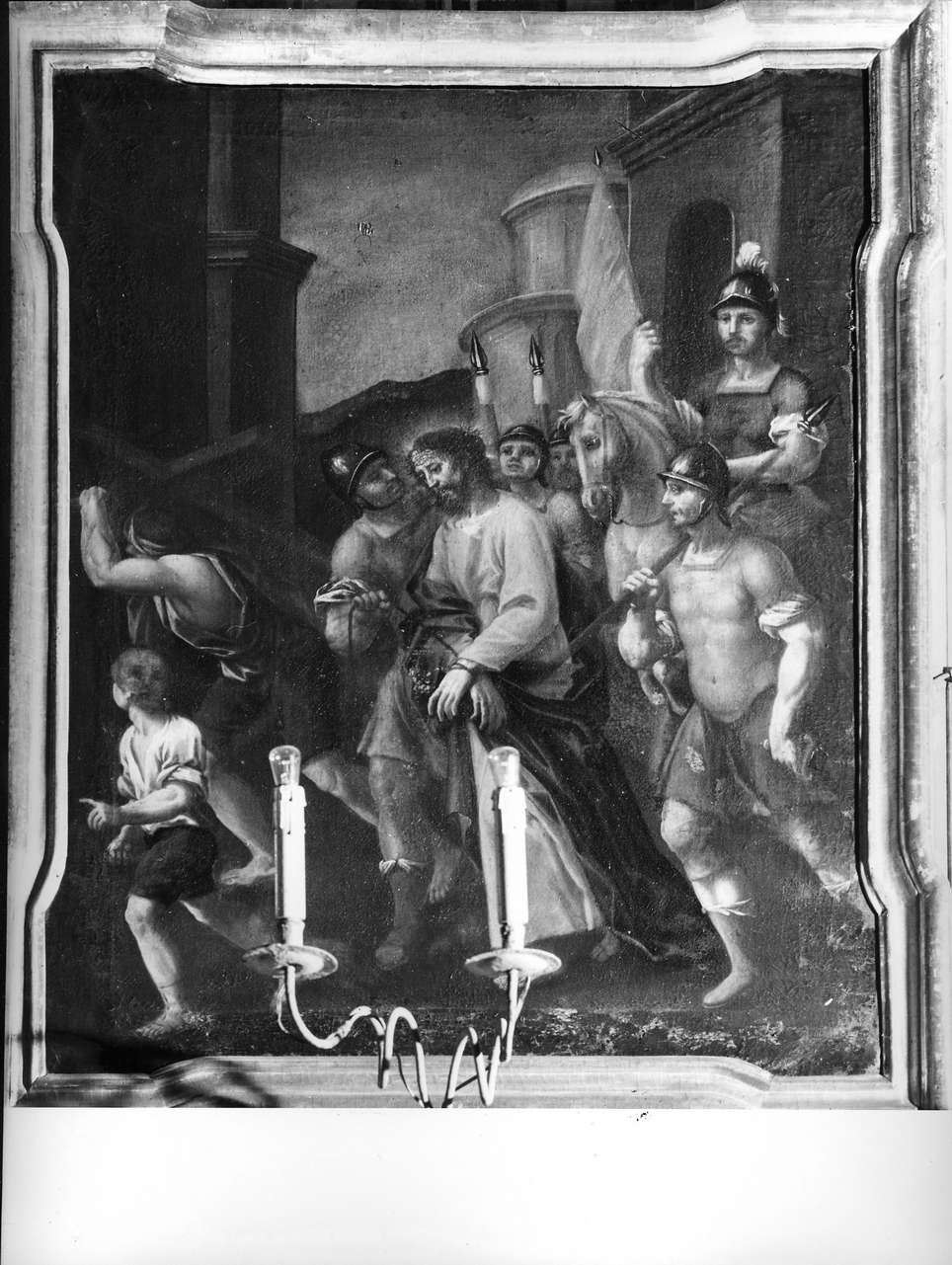 stazione V: Gesù aiutato da Simone il Cireneo a portare la croce (Via Crucis, elemento d'insieme) di Palmieri Giuseppe (prima metà sec. XVIII)