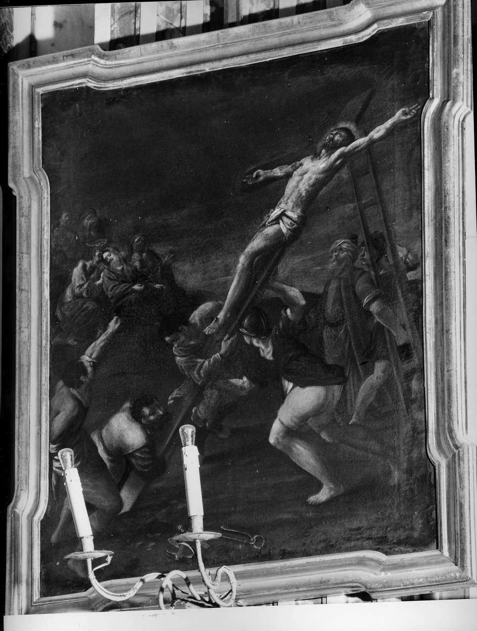 stazione XII: Gesù innalzato e morto in croce (Via Crucis, elemento d'insieme) di Palmieri Giuseppe (prima metà sec. XVIII)