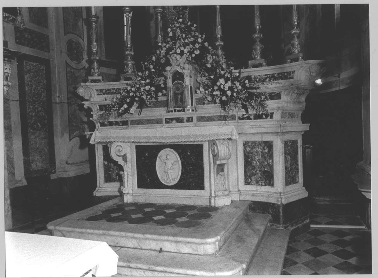 cherubini e motivi decorativi a volute (altare maggiore, opera isolata) - bottega tosco-ligure (sec. XVIII)