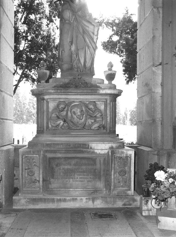 putti reggistemma (monumento funebre, opera isolata) di Rubatto Carlo (terzo quarto sec. XIX)