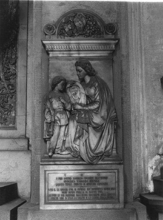 GIOVANE MADRE CON BAMBINI (monumento funebre, opera isolata) di Villa Giovanni Battista (sec. XIX)