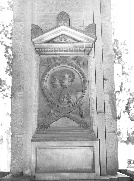 monumento funebre - a edicola, opera isolata di Vignolo Agostino (seconda metà sec. XIX)