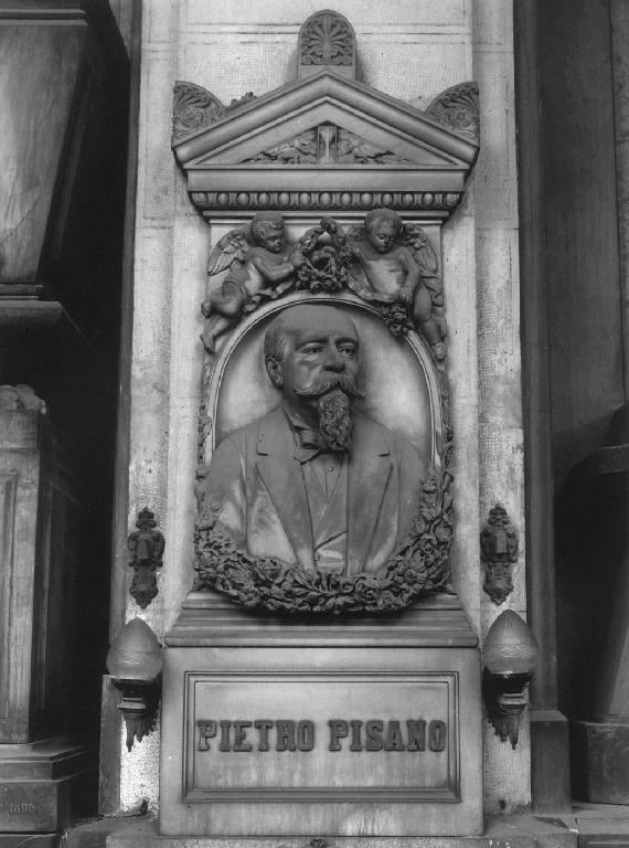 ritratto d'uomo (monumento funebre - a edicola, opera isolata) di Carli Domenico (sec. XIX)