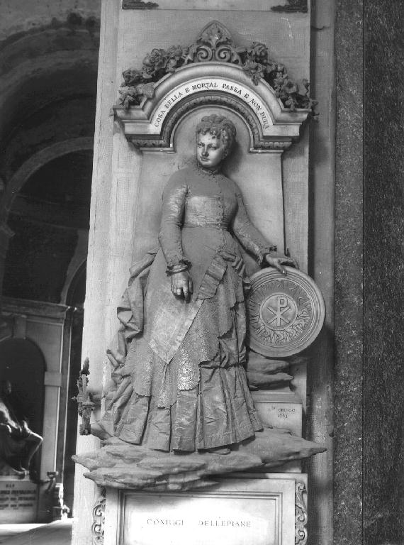 FIGURA FEMMINILE CON UN DISCO (monumento funebre, opera isolata) di Orengo Lorenzo (sec. XIX)