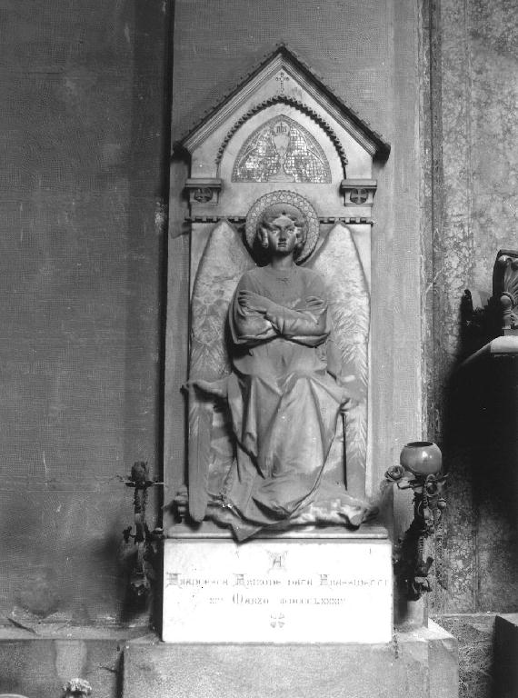 angelo con calice (monumento funebre, opera isolata) di Paernio Demetrio (sec. XIX)