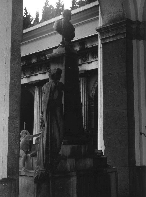 FIGURA FEMMINILE NELL'ATTO DI SCRIVERE (monumento funebre - a colonna, opera isolata) di Toso Onorato (sec. XIX)