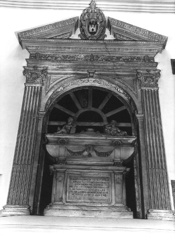 monumento funebre, elemento d'insieme - bottega ligure (sec. XVI)