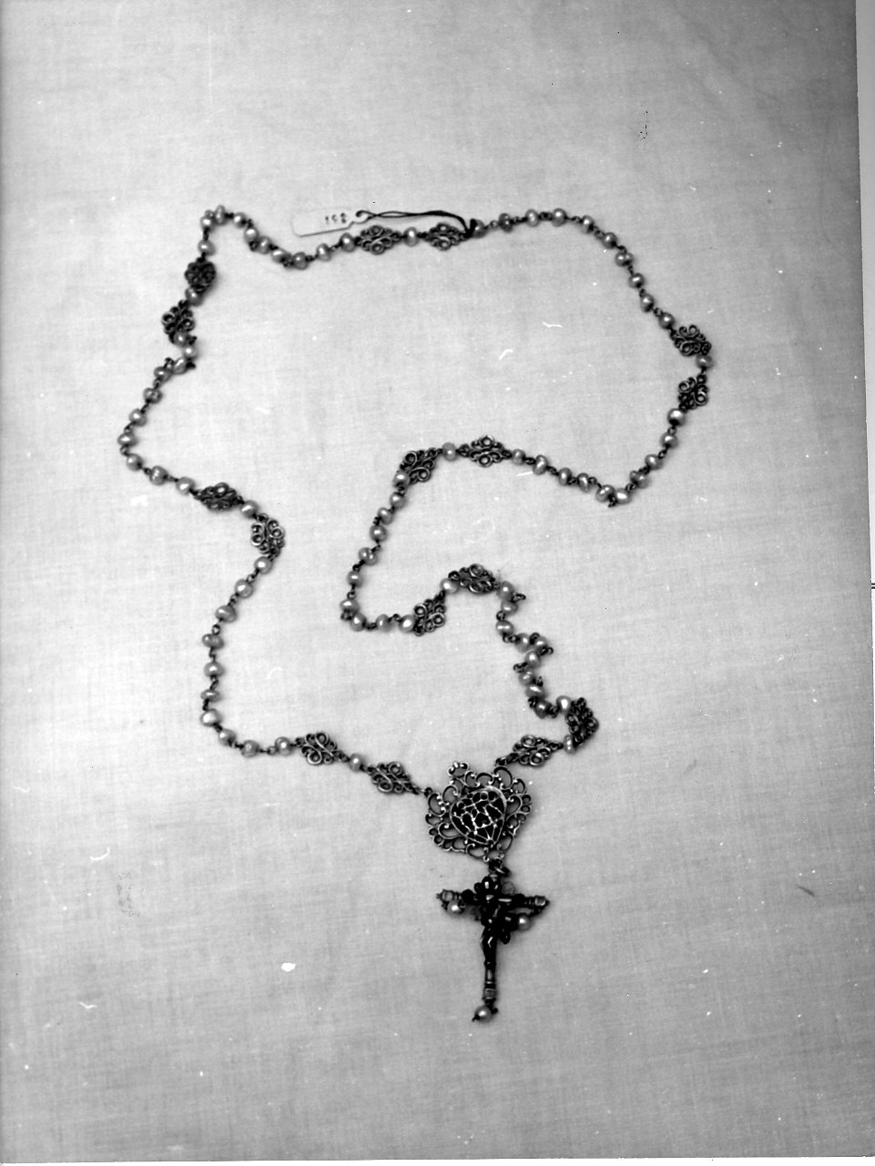 monogramma cristologico (corona del rosario, opera isolata) - ambito italiano (sec. XVII)