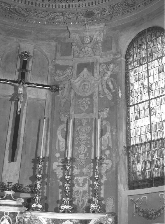 veronica sostenuta dagli angeli (decorazione plastica) di Sparzo Marcello (attribuito) (inizio sec. XVII)