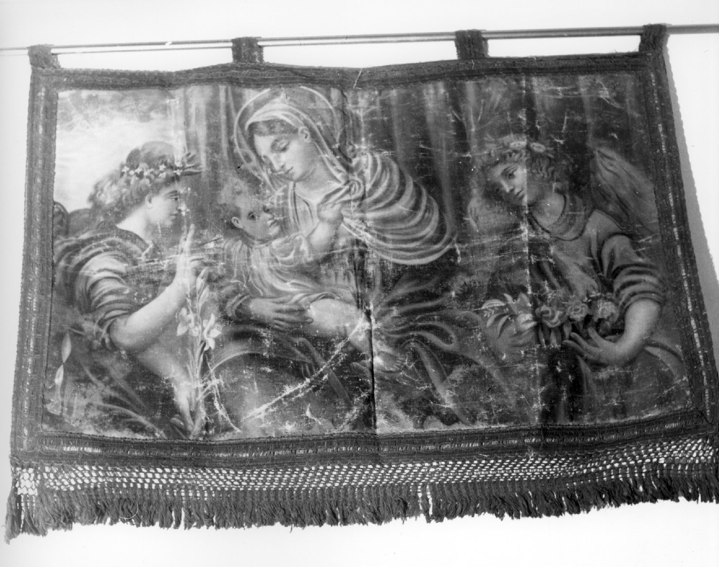 Madonna col Bambino e Angeli (stendardo processionale) (prima metà sec. XX)
