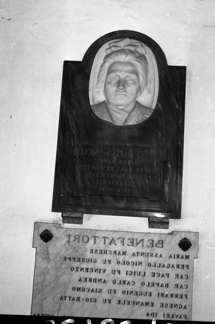 RITRATTO DI ROVAGGI MARIA FU NICOLO' (lapide commemorativa, opera isolata) di Schiaffino Giovanni (attribuito) (sec. XX)