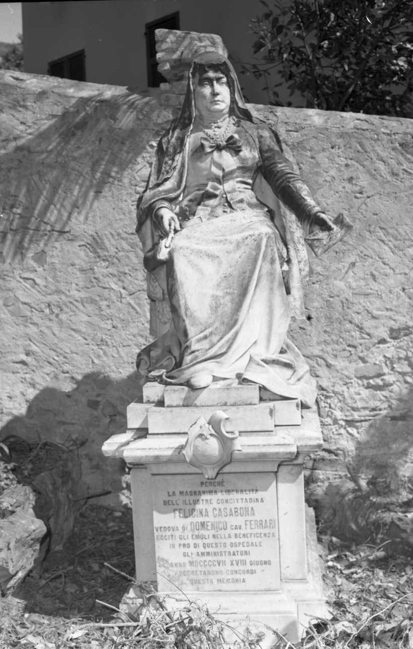 FELICINA CASABONA FU ANTONIO VED.FERRARI CAV.DOMENICO (statua, opera isolata) di Nicoli Carlo (sec. XX)
