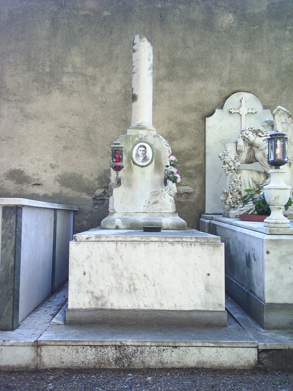monumento funebre - a sarcofago, opera isolata - ambito ligure (sec. XX)