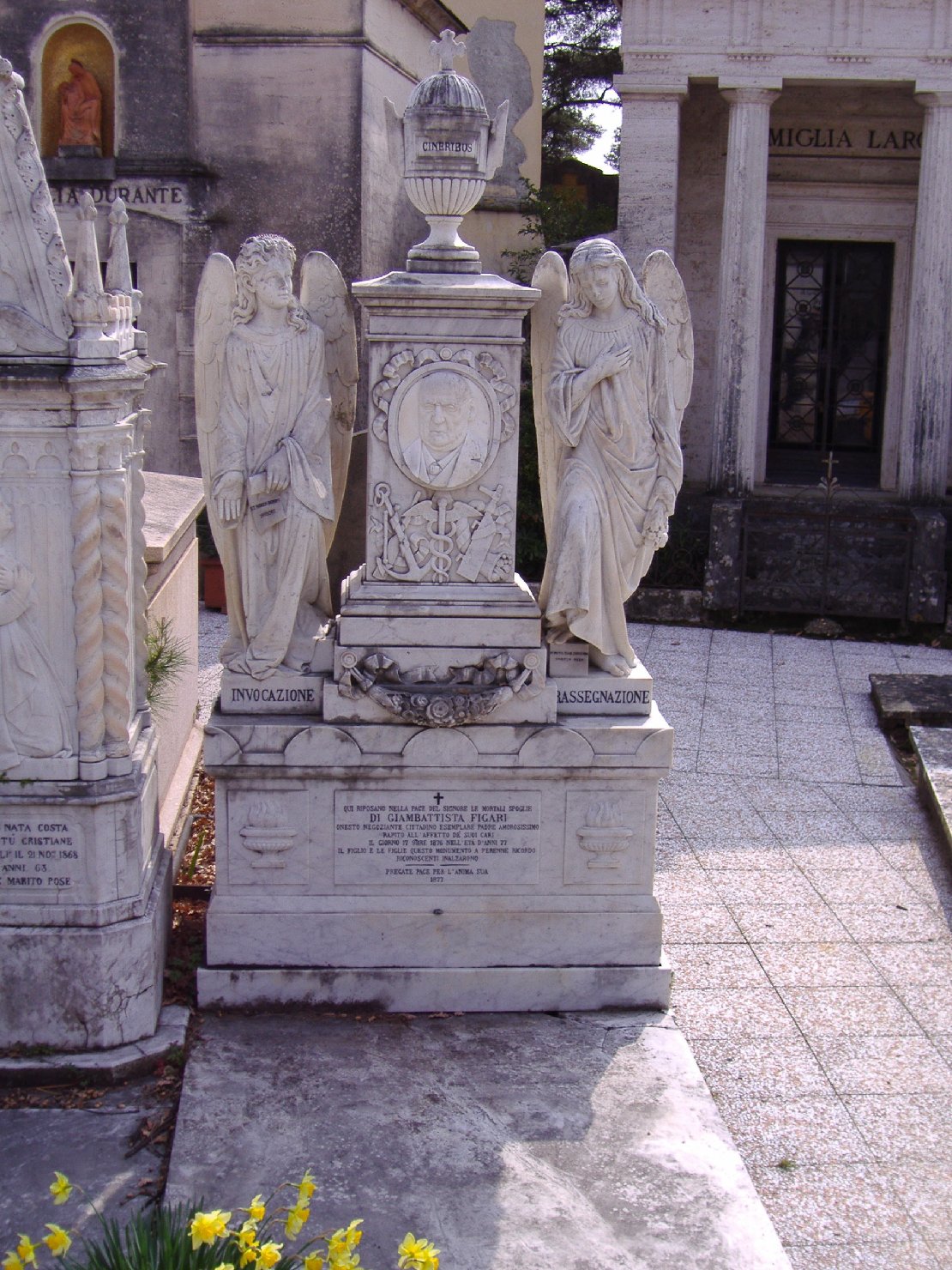 monumento funebre - a cippo, opera isolata di Debarbieri Antonio (sec. XIX)