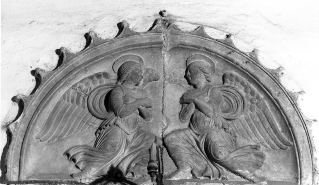 angeli adoranti (decorazione plastica) - ambito viterbese (fine sec. XV)