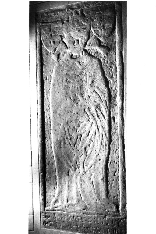 ritratto d'uomo (lastra tombale) - ambito viterbese (sec. XIV)